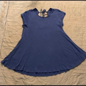 Cupio blue dress-like shirt ties on the back no